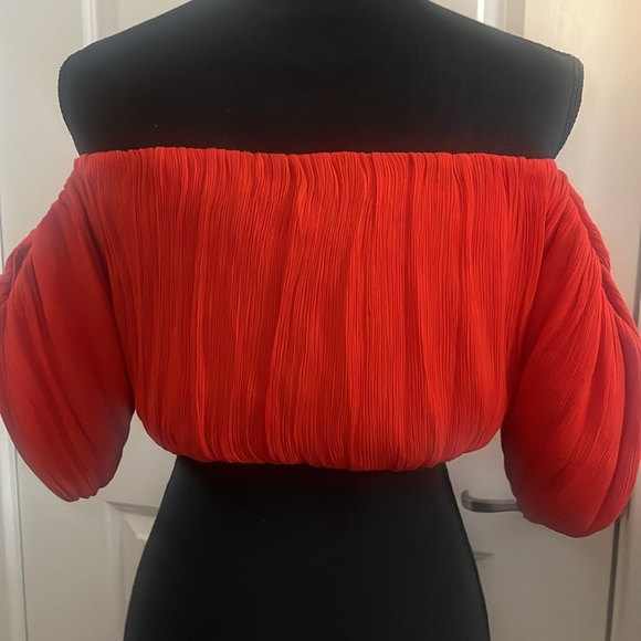 Line & Dot Cold Shoulder Top SZ Small - Picture 2 of 4